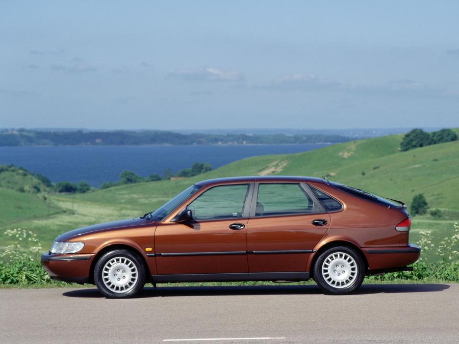  Saab 900 1993 года  (фото 4 из 22)